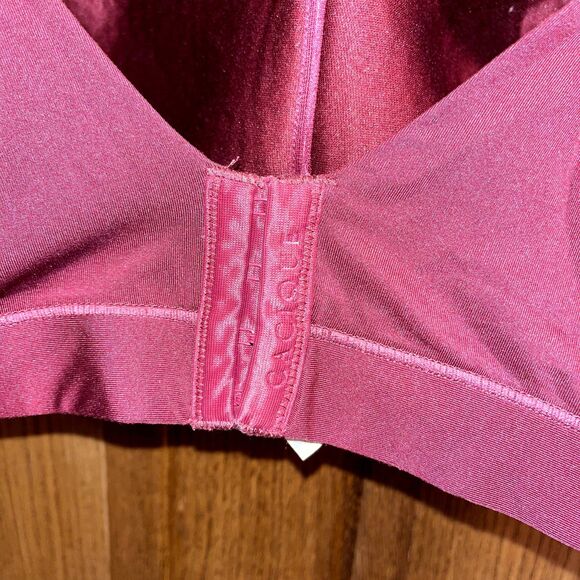 Cacique Lightly Lined No Wire Bra 44DD Wine Red Adjustable Everyday Comfort - Picture 4 of 5